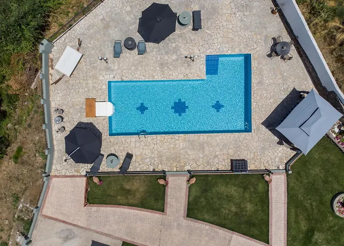 Heaven House With Pool *